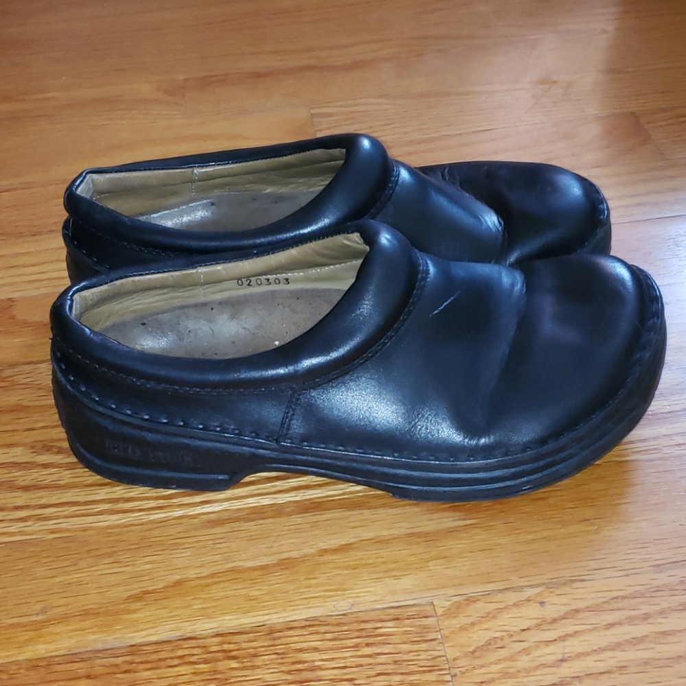 Birkenstock Footprints black leather clogs